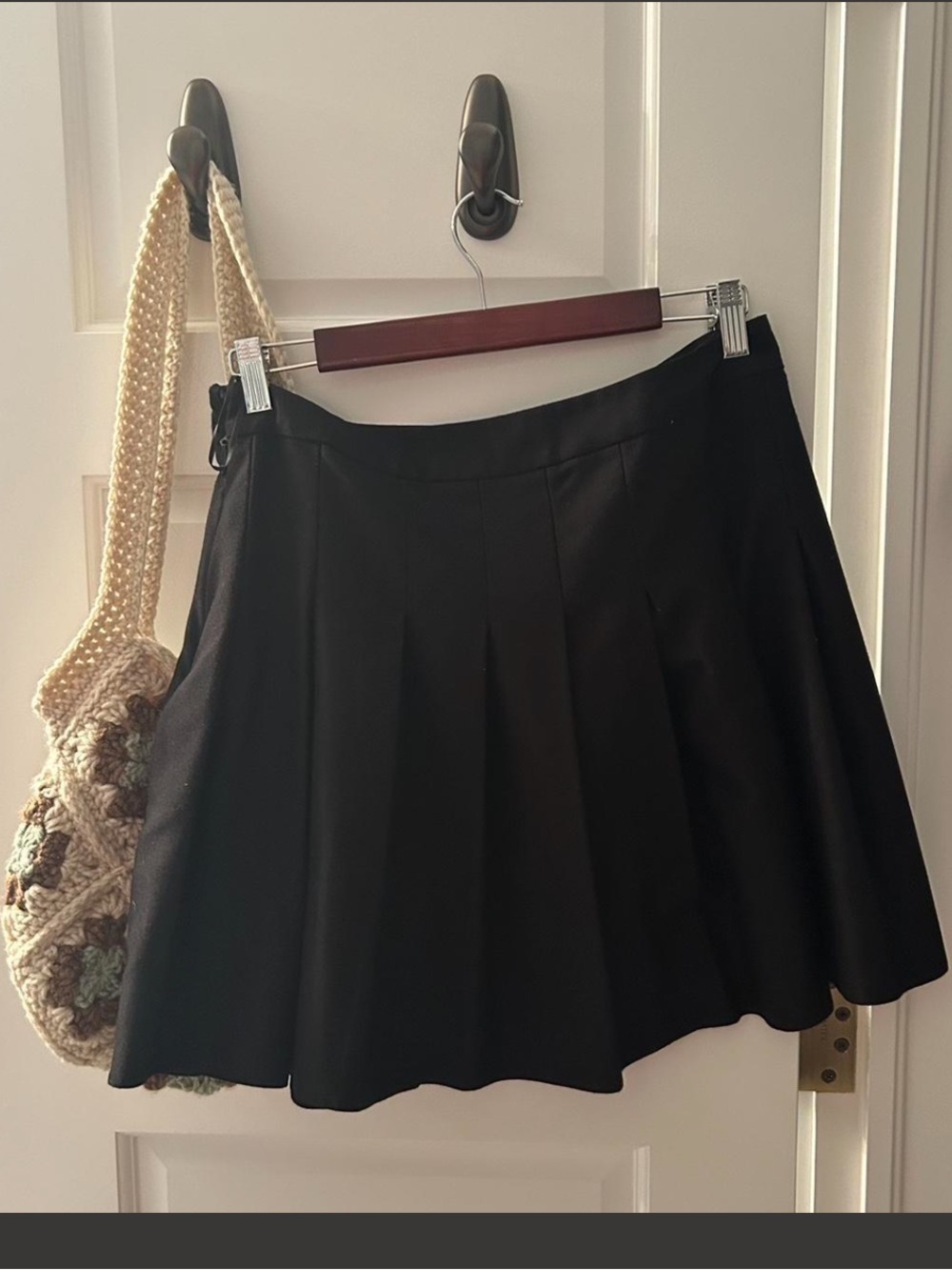 New Look Black Circle Skater Skirt